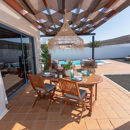 Villa Guajara By Villalia Playa Blanca  Exterior photo